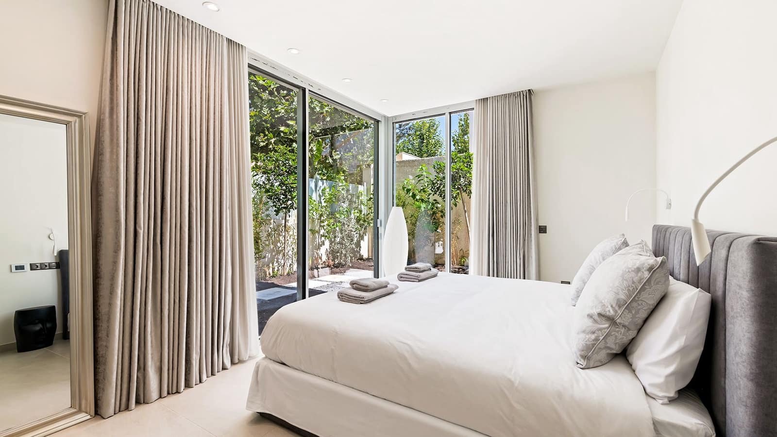 5 soverom Villa til salgs i Mijas Costa med svømmebasseng - € 7 500 000 (Ref: 9790837)