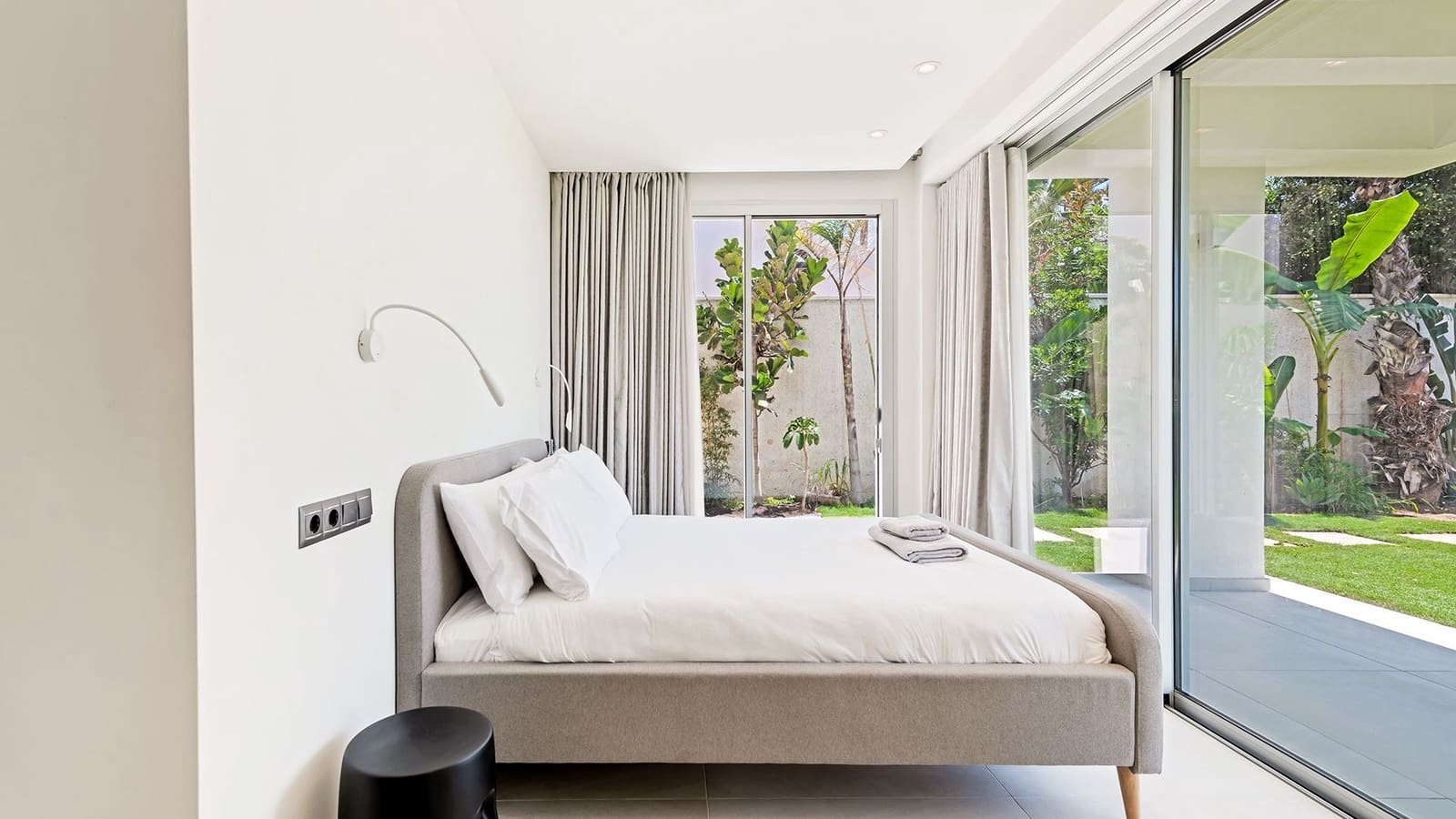 5 soverom Villa til salgs i Mijas Costa med svømmebasseng - € 7 500 000 (Ref: 9790837)