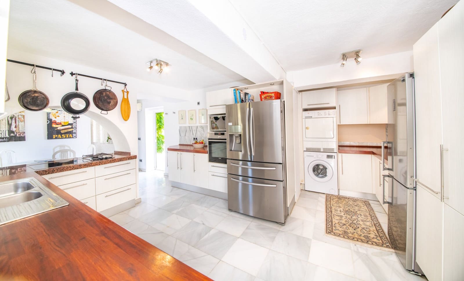 5 bedroom Villa for sale in Benalmadena with pool garage - € 2,100,000 (Ref: 9794349)