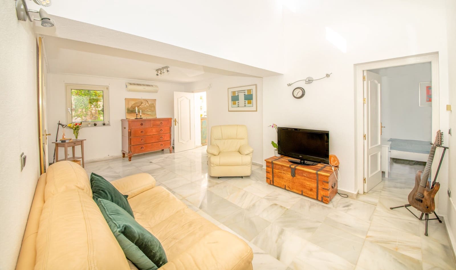 5 bedroom Villa for sale in Benalmadena with pool garage - € 2,100,000 (Ref: 9794349)