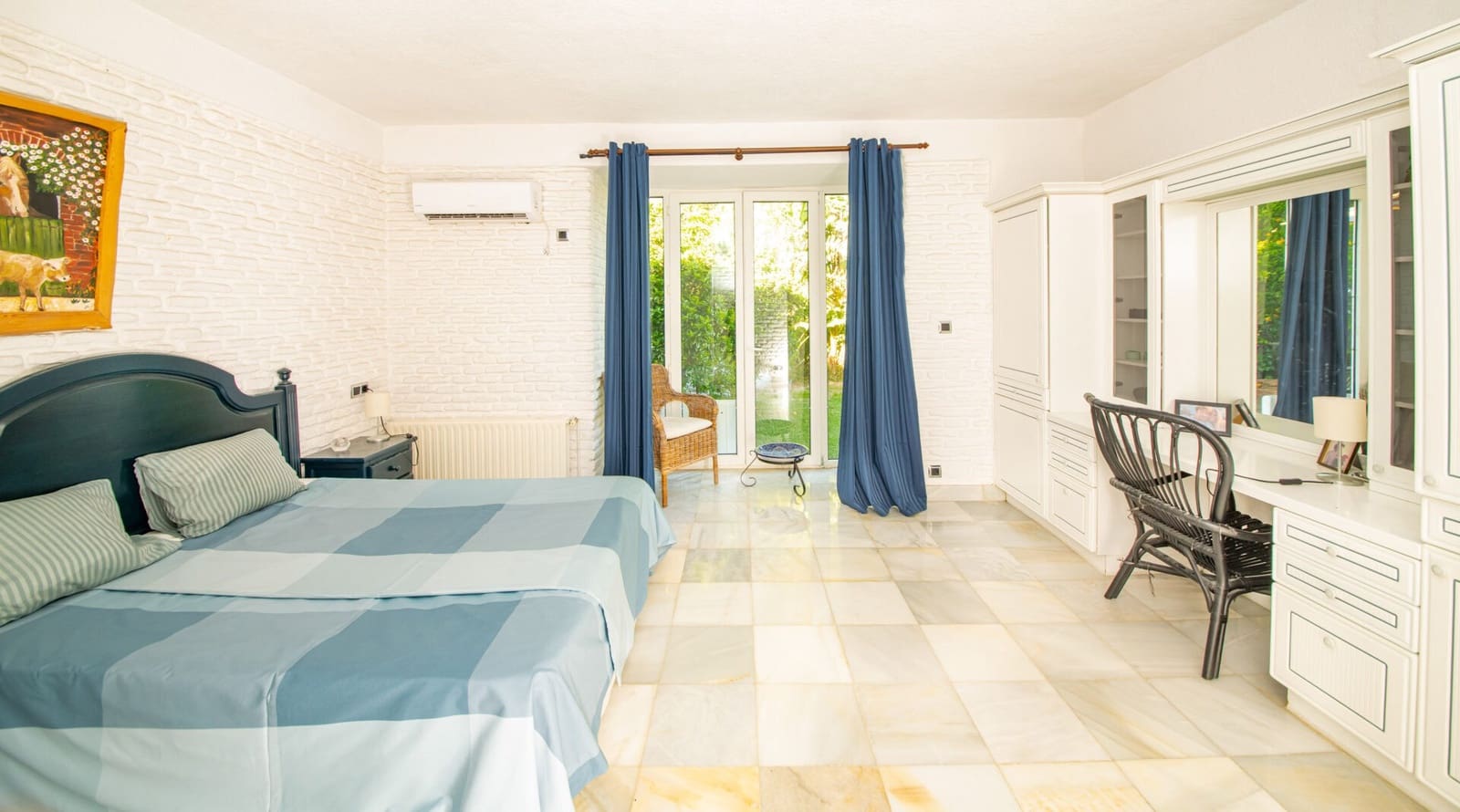 5 bedroom Villa for sale in Benalmadena with pool garage - € 2,100,000 (Ref: 9794349)