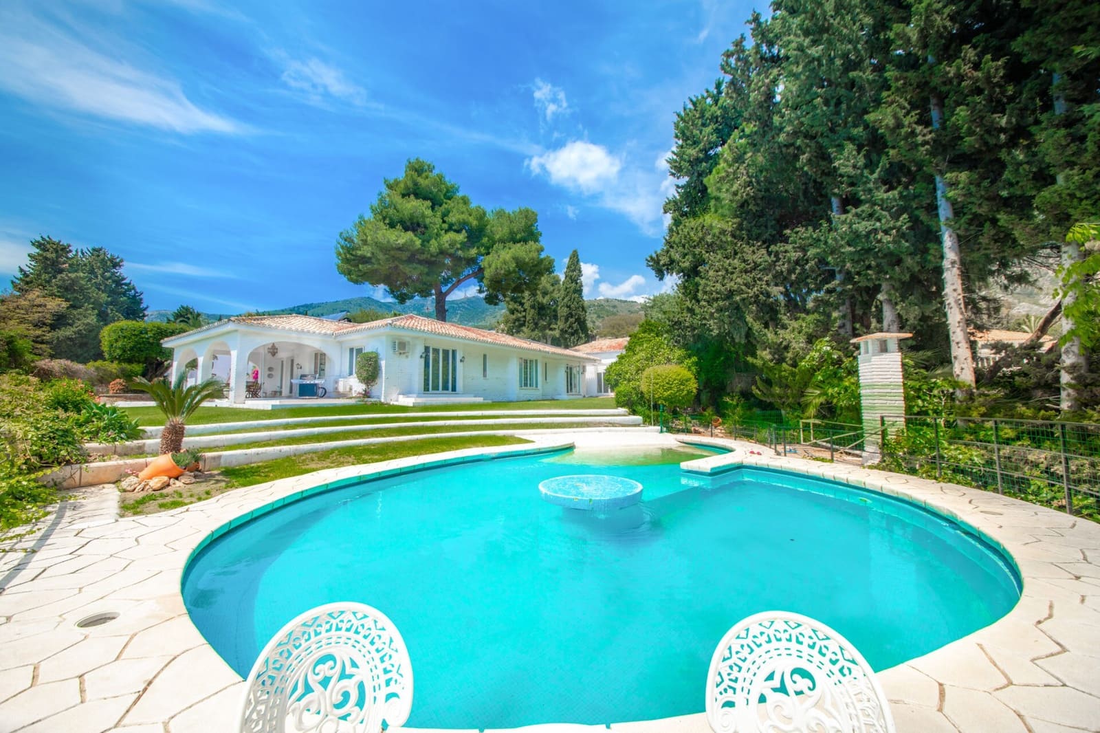 5 bedroom Villa for sale in Benalmadena with pool garage - € 2,100,000 (Ref: 9794349)