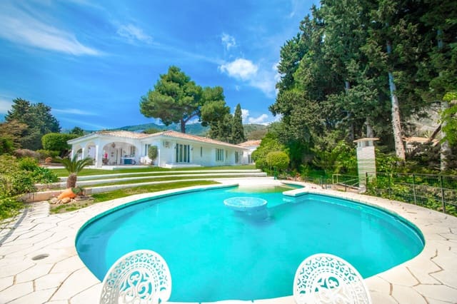 5 quarto Moradia para venda em Benalmádena com piscina garagem - 2 100 000 € (Ref: 9794349)