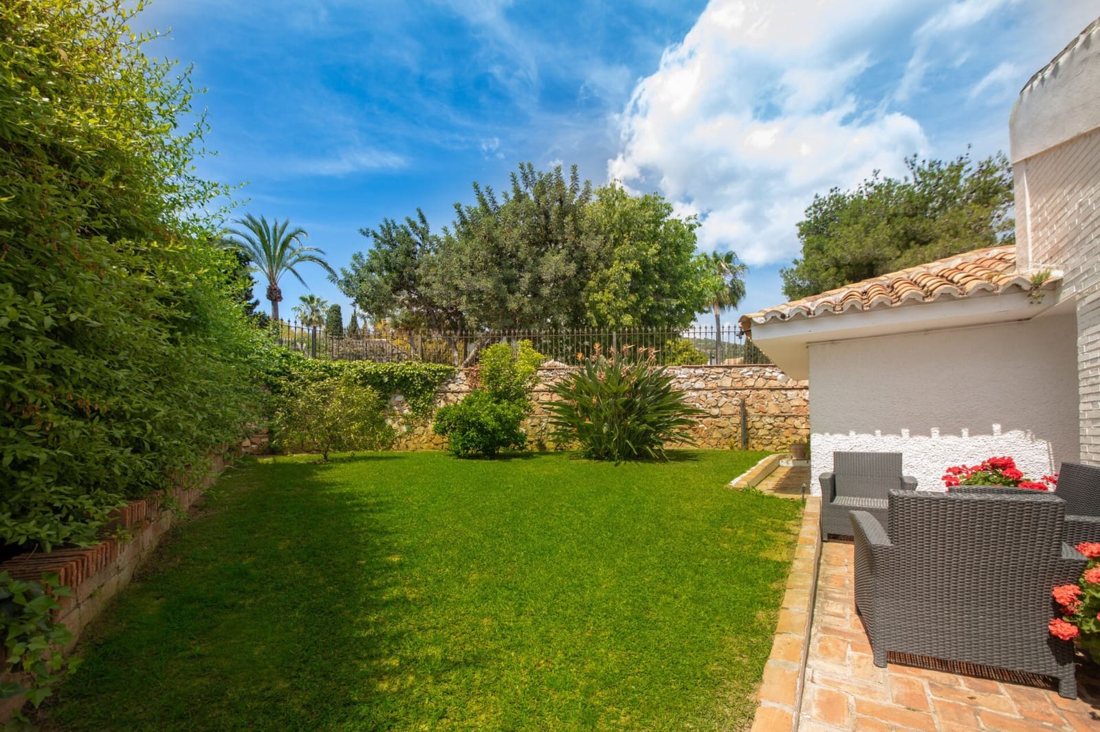 5 bedroom Villa for sale in Benalmadena with pool garage - € 2,100,000 (Ref: 9794349)