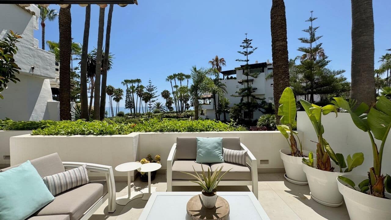 3 bedroom Apartment for sale in Marbella with pool garage - € 4,950,000 (Ref: 9799043)