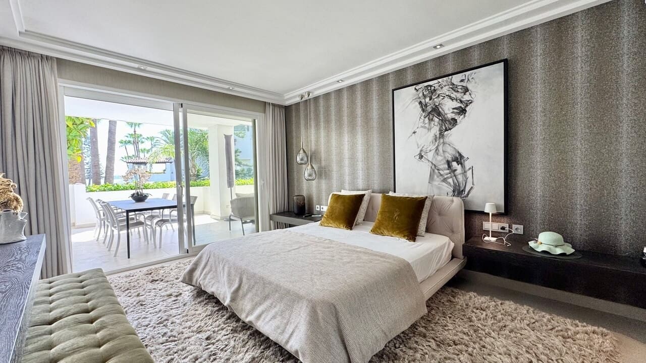 3 bedroom Apartment for sale in Marbella with pool garage - € 4,950,000 (Ref: 9799043)