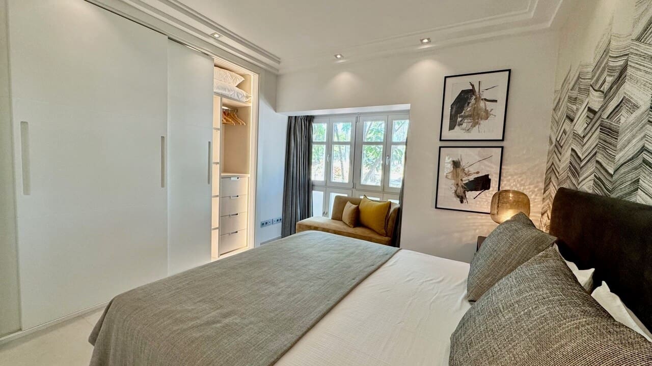 3 bedroom Apartment for sale in Marbella with pool garage - € 4,950,000 (Ref: 9799043)