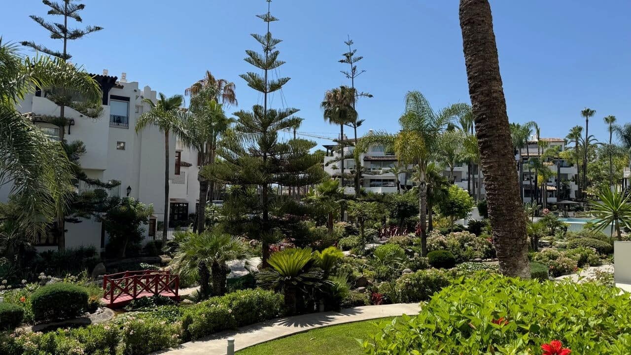 3 bedroom Apartment for sale in Marbella with pool garage - € 4,950,000 (Ref: 9799043)