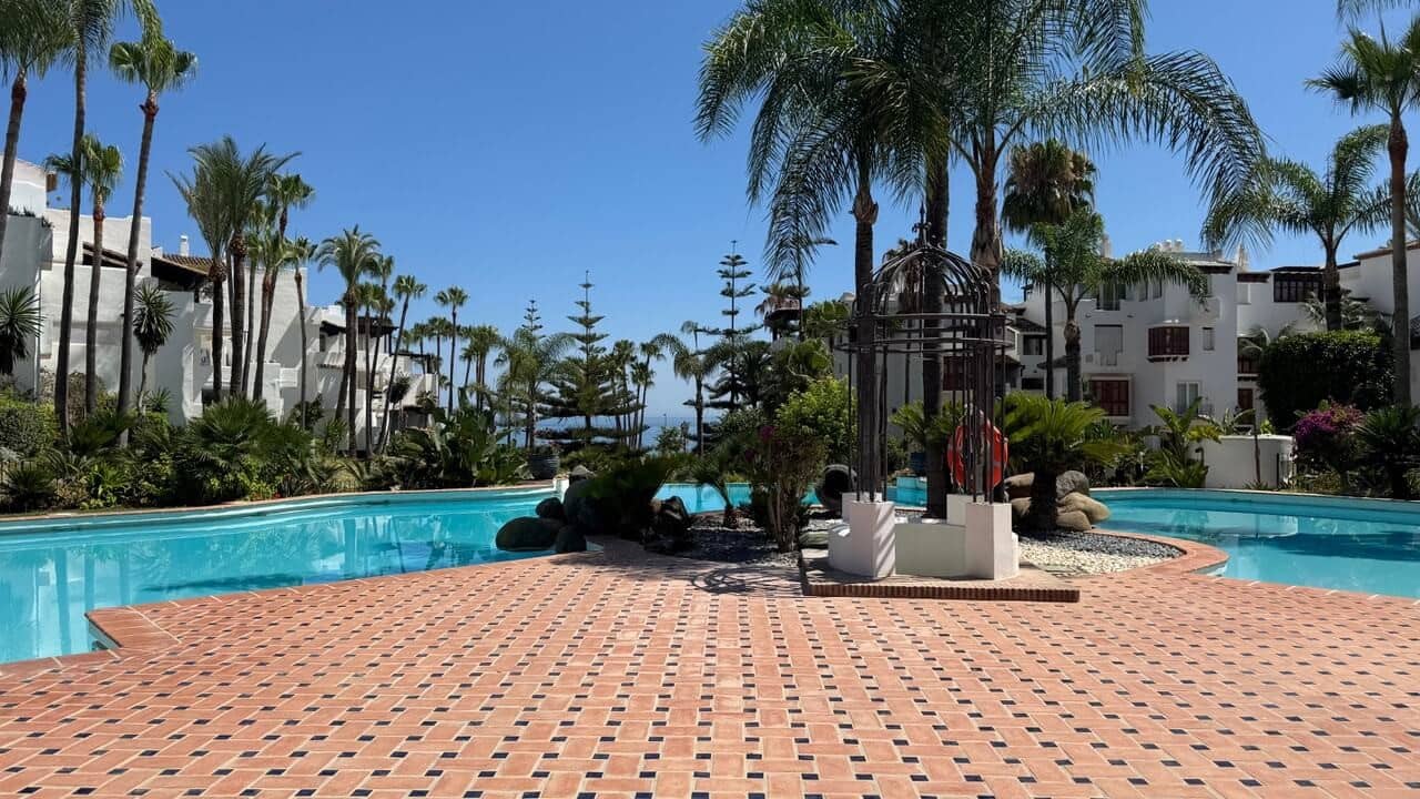 3 bedroom Apartment for sale in Marbella with pool garage - € 4,950,000 (Ref: 9799043)