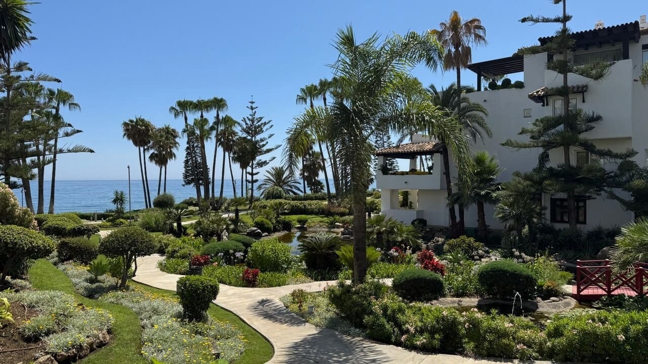 3 bedroom Apartment for sale in Marbella with pool garage - € 4,950,000 (Ref: 9799043)