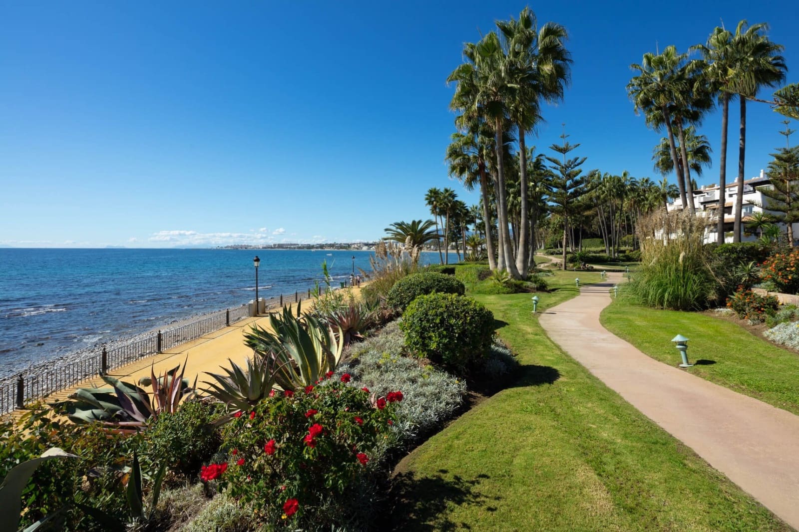 3 bedroom Apartment for sale in Marbella with pool garage - € 4,950,000 (Ref: 9799043)