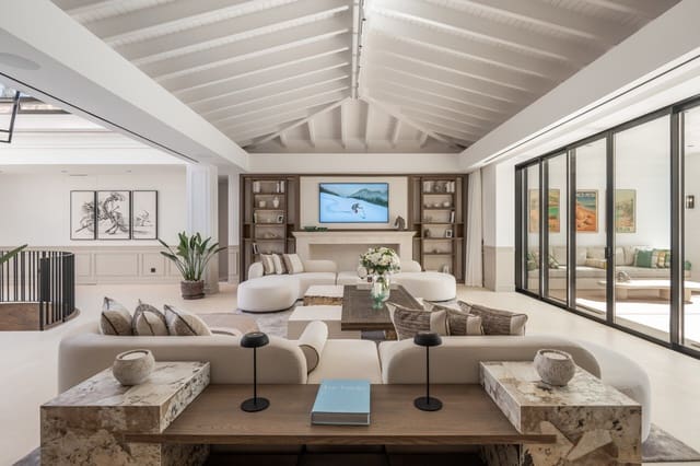 Chalet de 6 habitaciones en Nueva Andalucia, Marbella en venta - 9.490.000 € (Ref: 9804126)