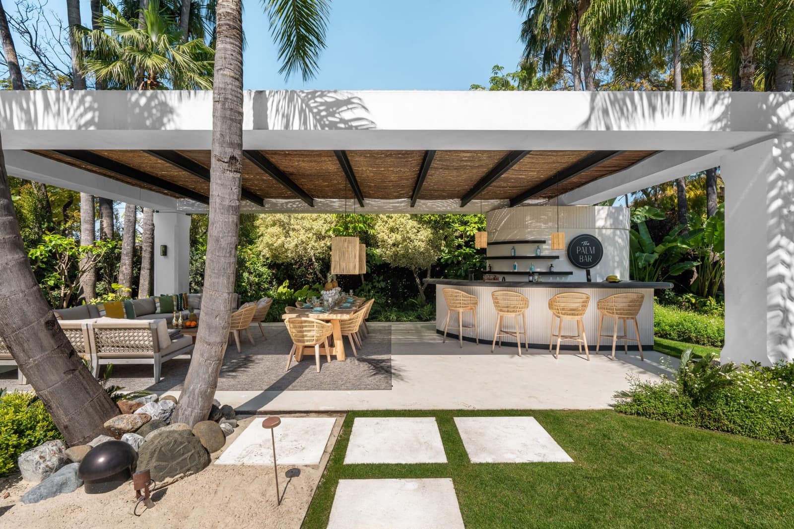 Chalet de 6 habitaciones en Nueva Andalucia en venta con piscina - 9.490.000 € (Ref: 9804126)