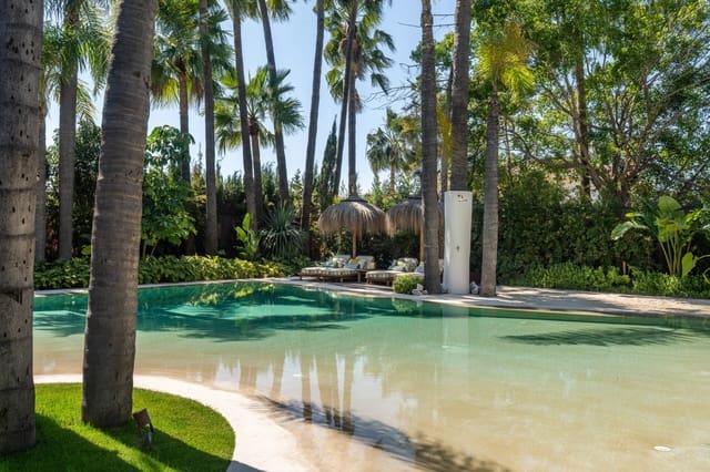 Chalet de 6 habitaciones en Nueva Andalucia, Marbella en venta - 9.490.000 € (Ref: 9804126)