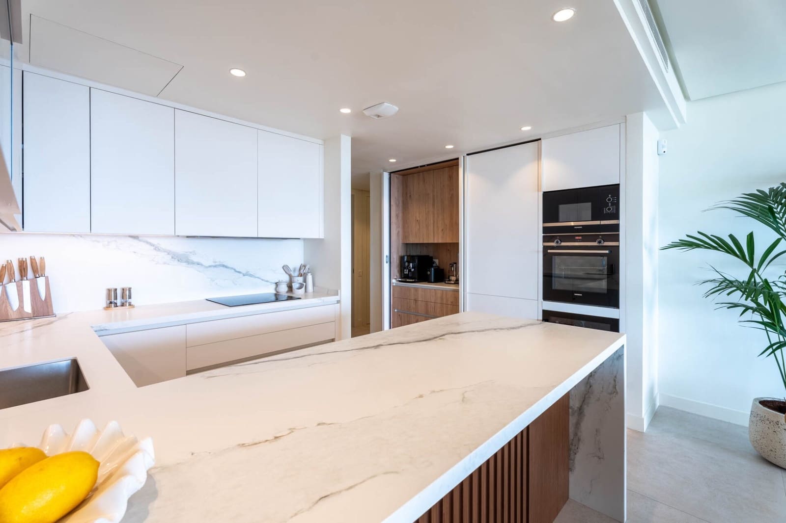 3 bedroom Apartment for sale in Ojen with pool garage - € 1,695,000 (Ref: 9804127)