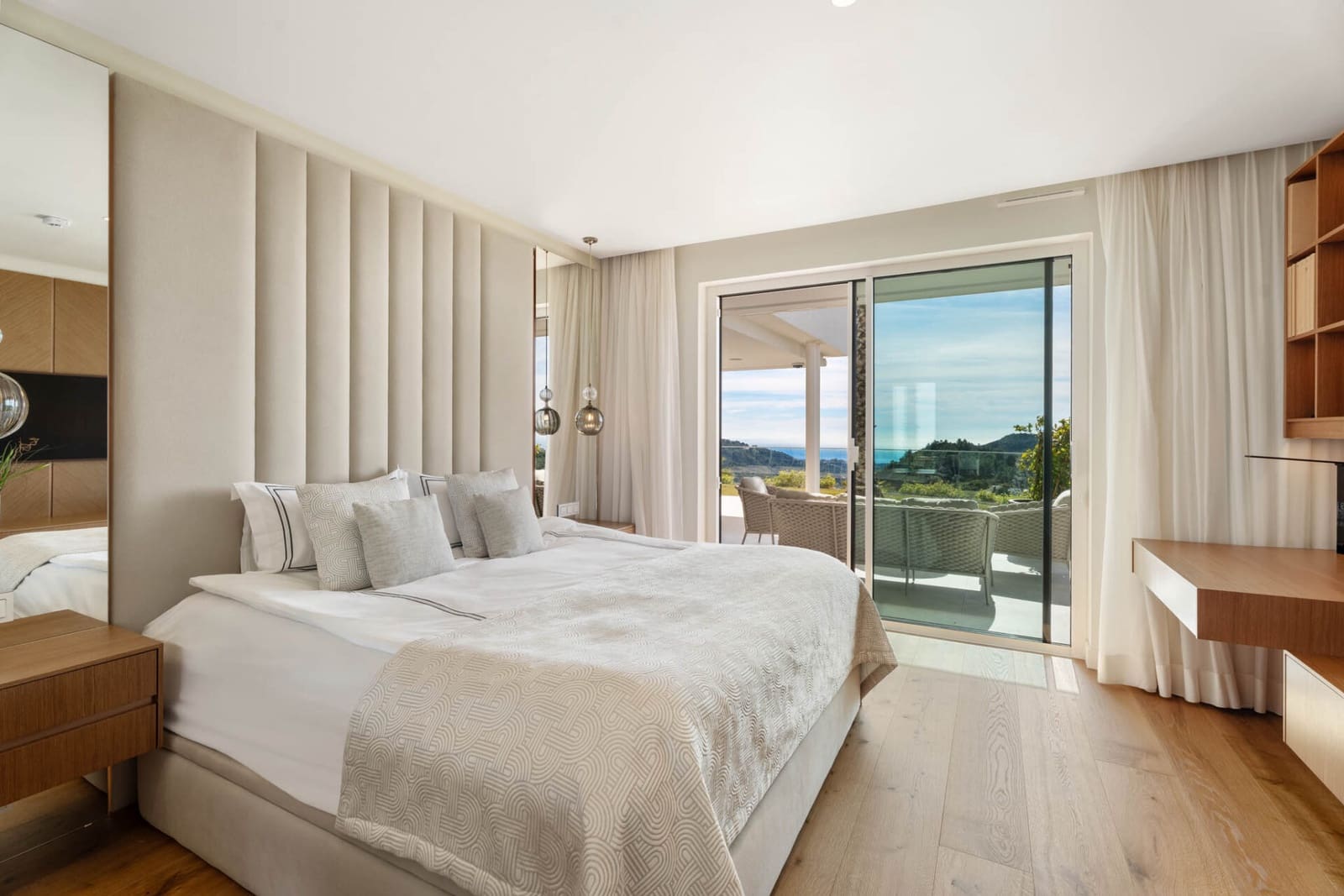 3 bedroom Apartment for sale in Ojen with pool garage - € 1,695,000 (Ref: 9804127)