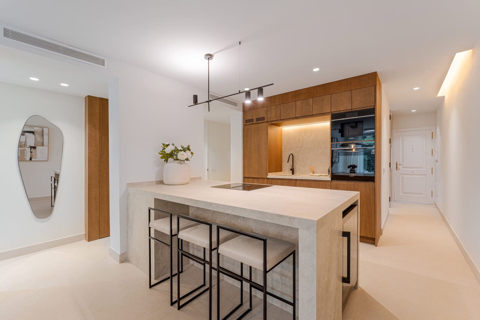 3 quarto Apartamento para venda em La Quinta com piscina - 695 000 € (Ref: 9804130)