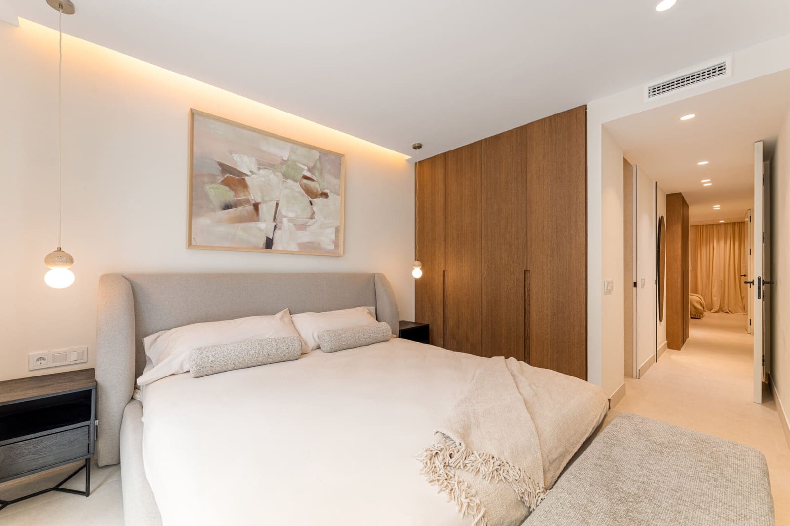 3 quarto Apartamento para venda em La Quinta com piscina - 695 000 € (Ref: 9804130)