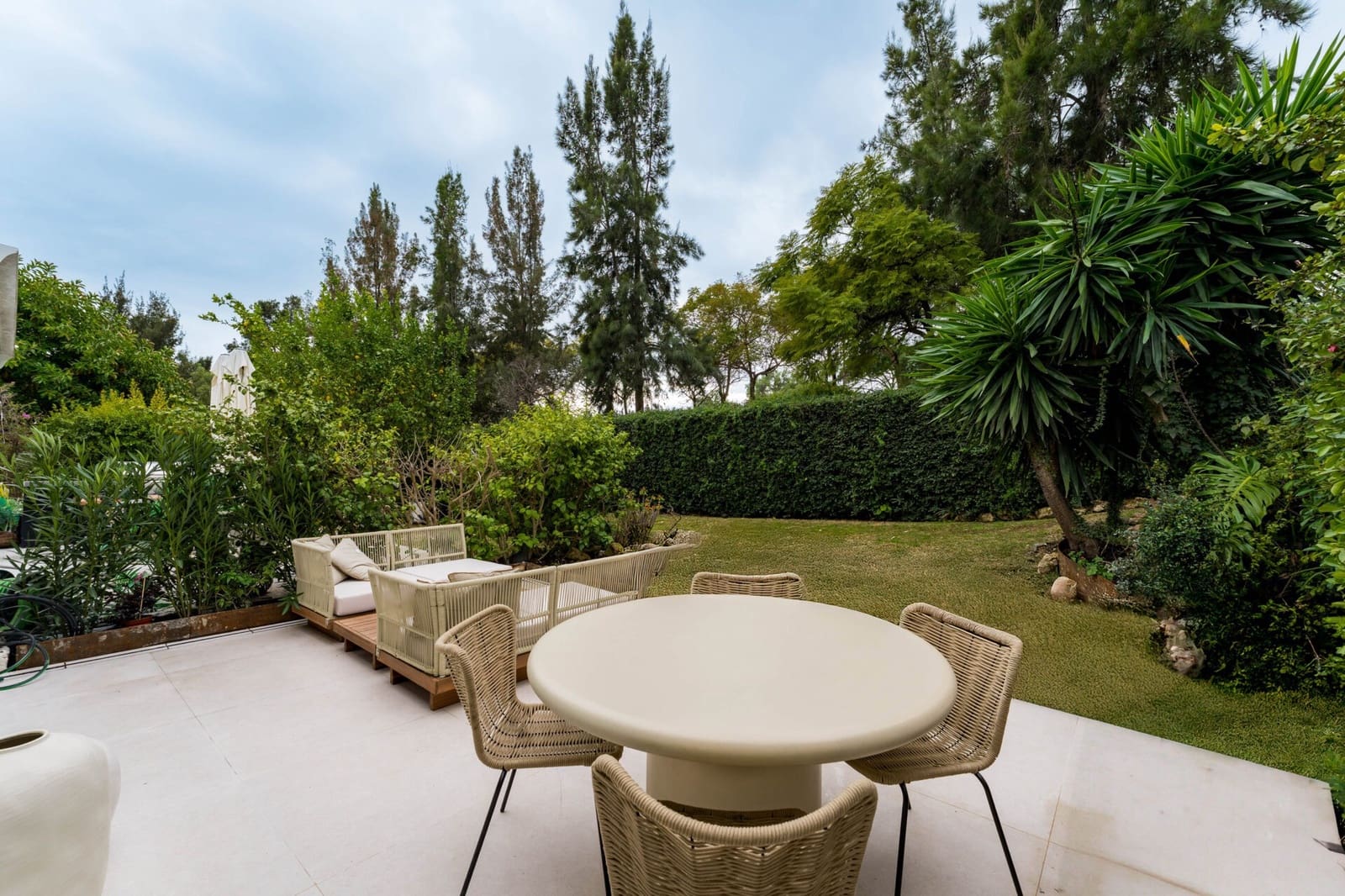 3 quarto Apartamento para venda em La Quinta com piscina - 695 000 € (Ref: 9804130)