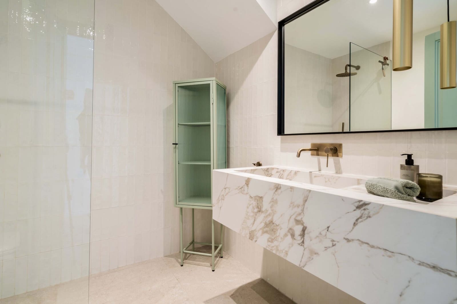 3 makuuhuone Omakotitalo myytävänä paikassa San Pedro de Alcantara mukana uima-altaan - 875 000 € (Ref: 9807832)