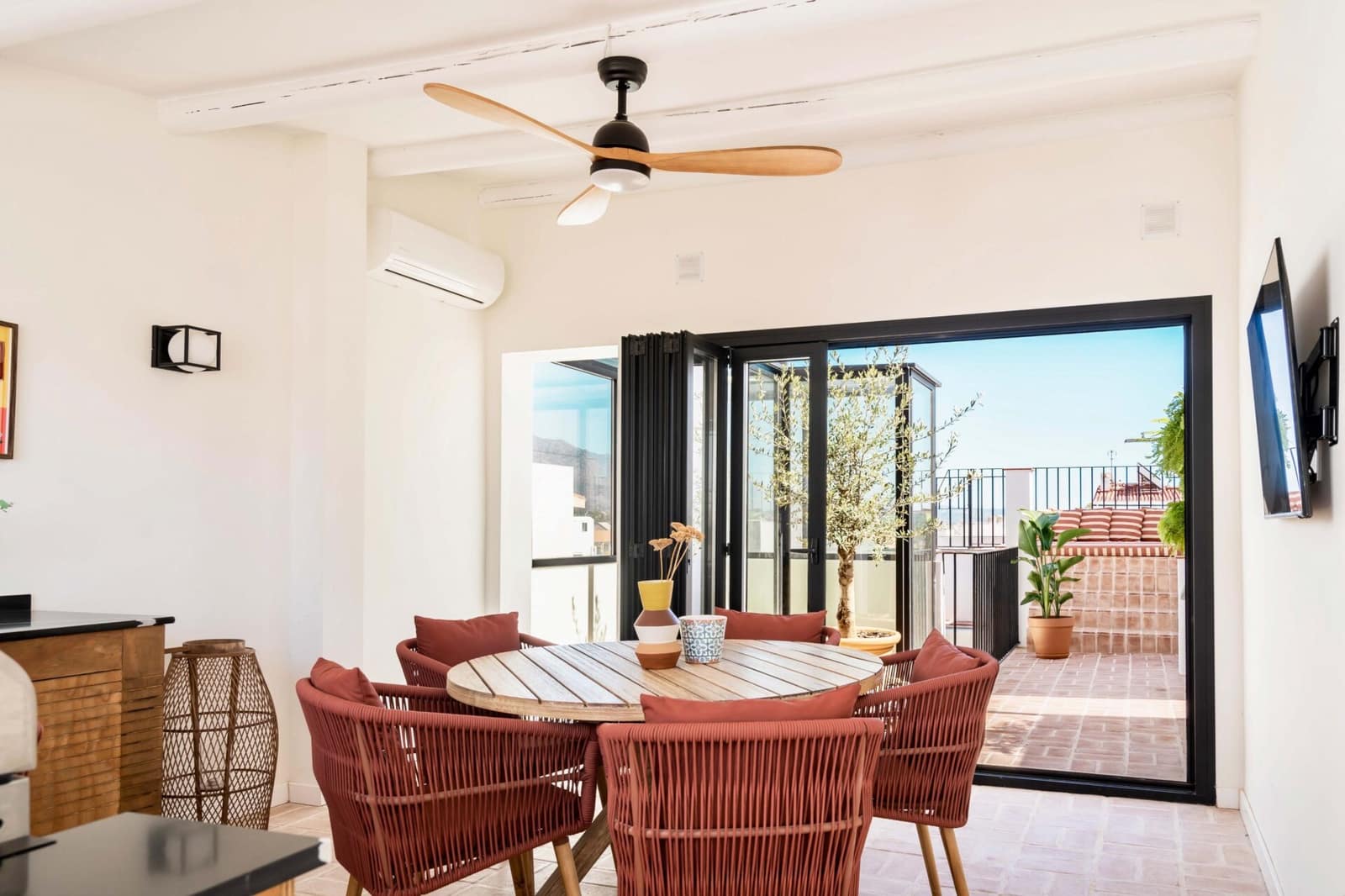 3 makuuhuone Omakotitalo myytävänä paikassa San Pedro de Alcantara mukana uima-altaan - 875 000 € (Ref: 9807832)