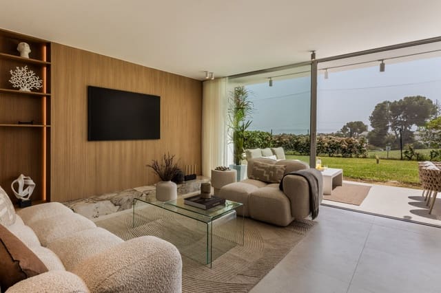 Apartamento de 3 habitaciones en Nueva Andalucia, Marbella en venta con piscina - 1.350.000 € (Ref: 9811392)
