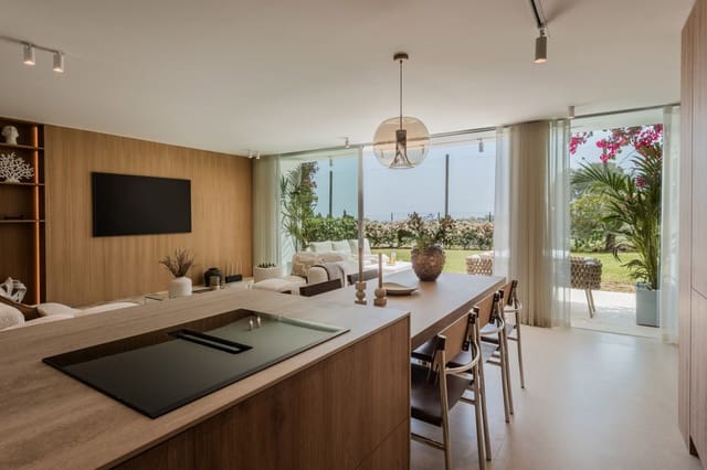 Apartamento de 3 habitaciones en Nueva Andalucia, Marbella en venta con piscina - 1.350.000 € (Ref: 9811392)