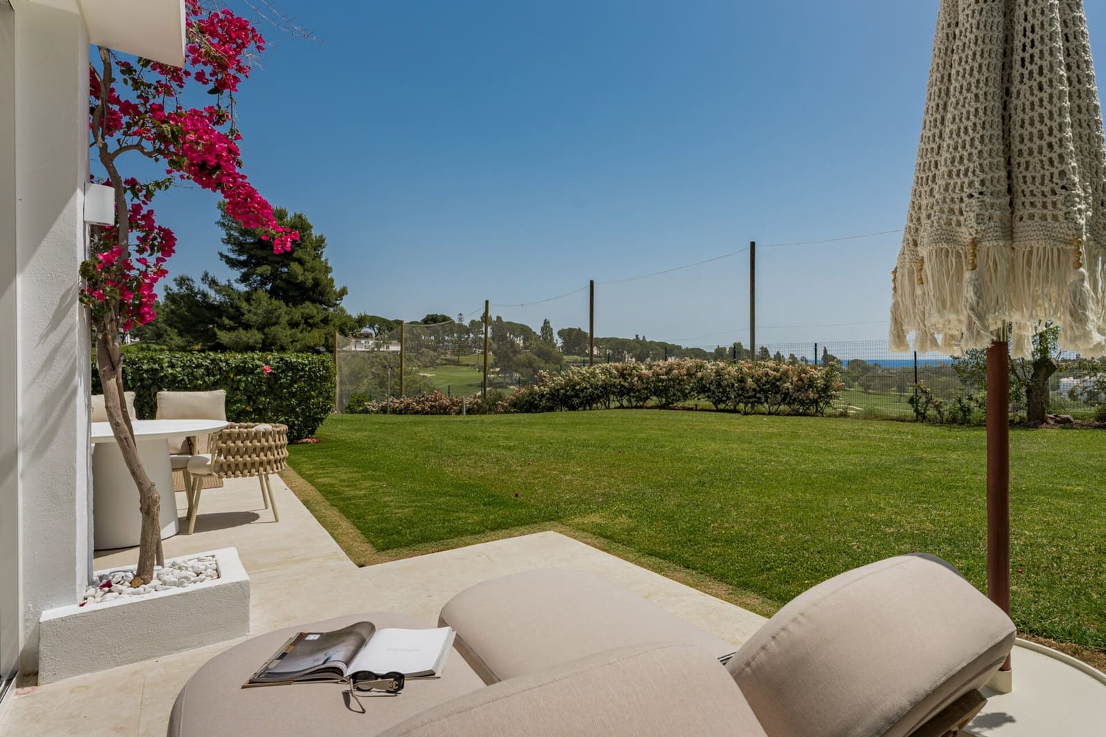 3 bedroom Apartment for sale in Nueva Andalucia with pool - € 1,350,000 (Ref: 9811392)