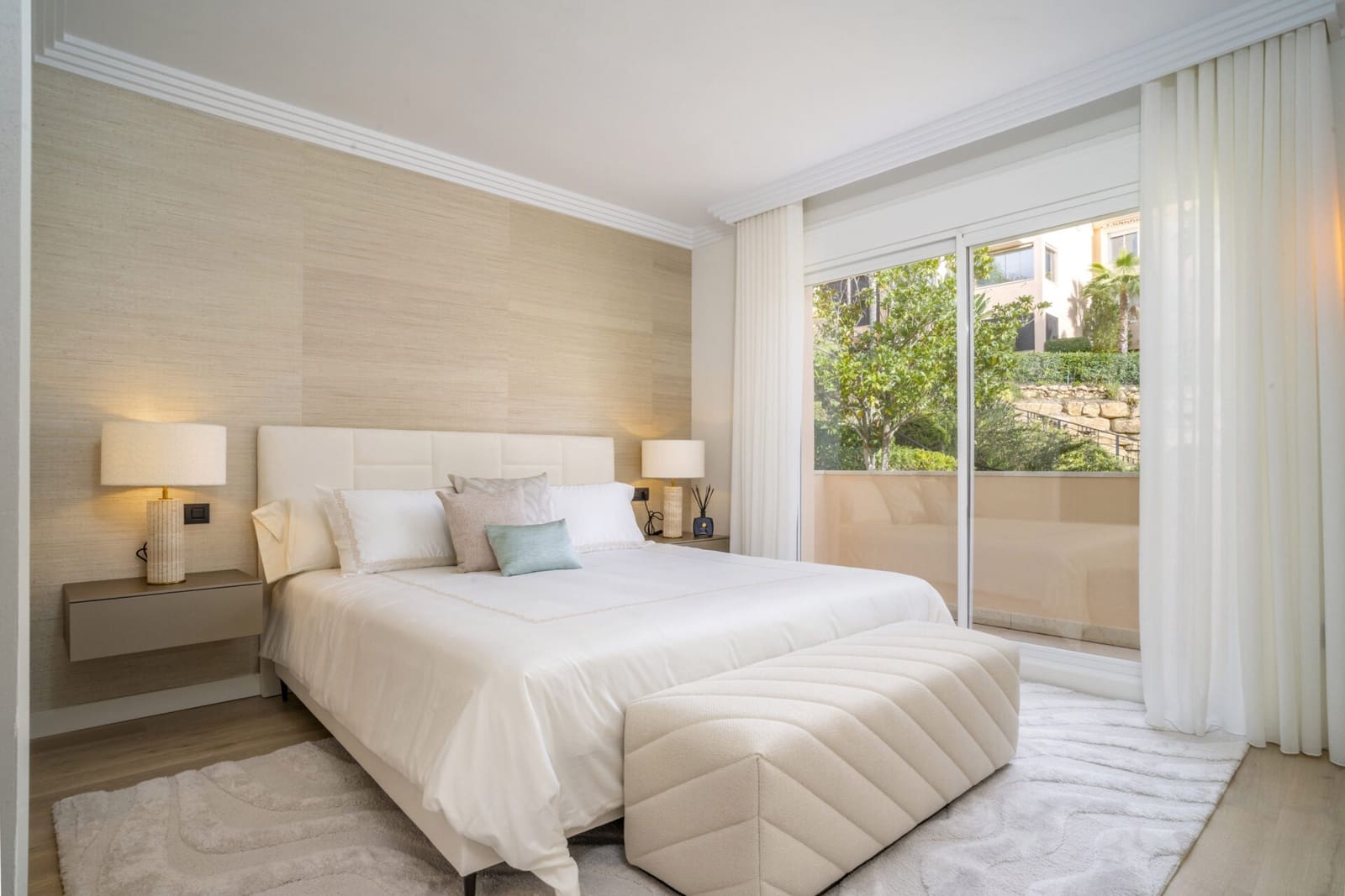 4 bedroom Penthouse for sale in Nueva Andalucia with pool garage - € 2,690,000 (Ref: 9811394)