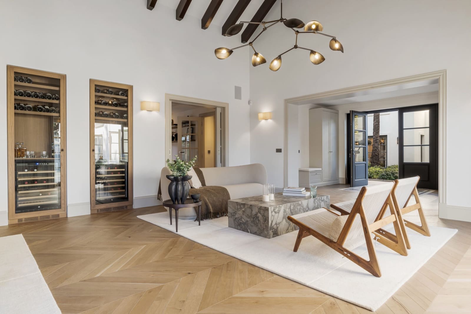 5 bedroom Villa for sale in Nueva Andalucia with pool garage - € 11,750,000 (Ref: 9815711)