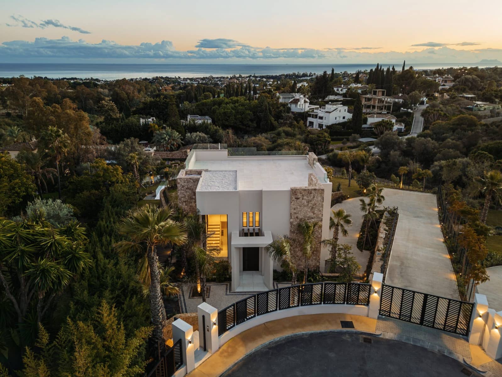 5 sovrum Villa till salu i Golden Mile med pool garage - 13 500 000 € (Ref: 9815712)