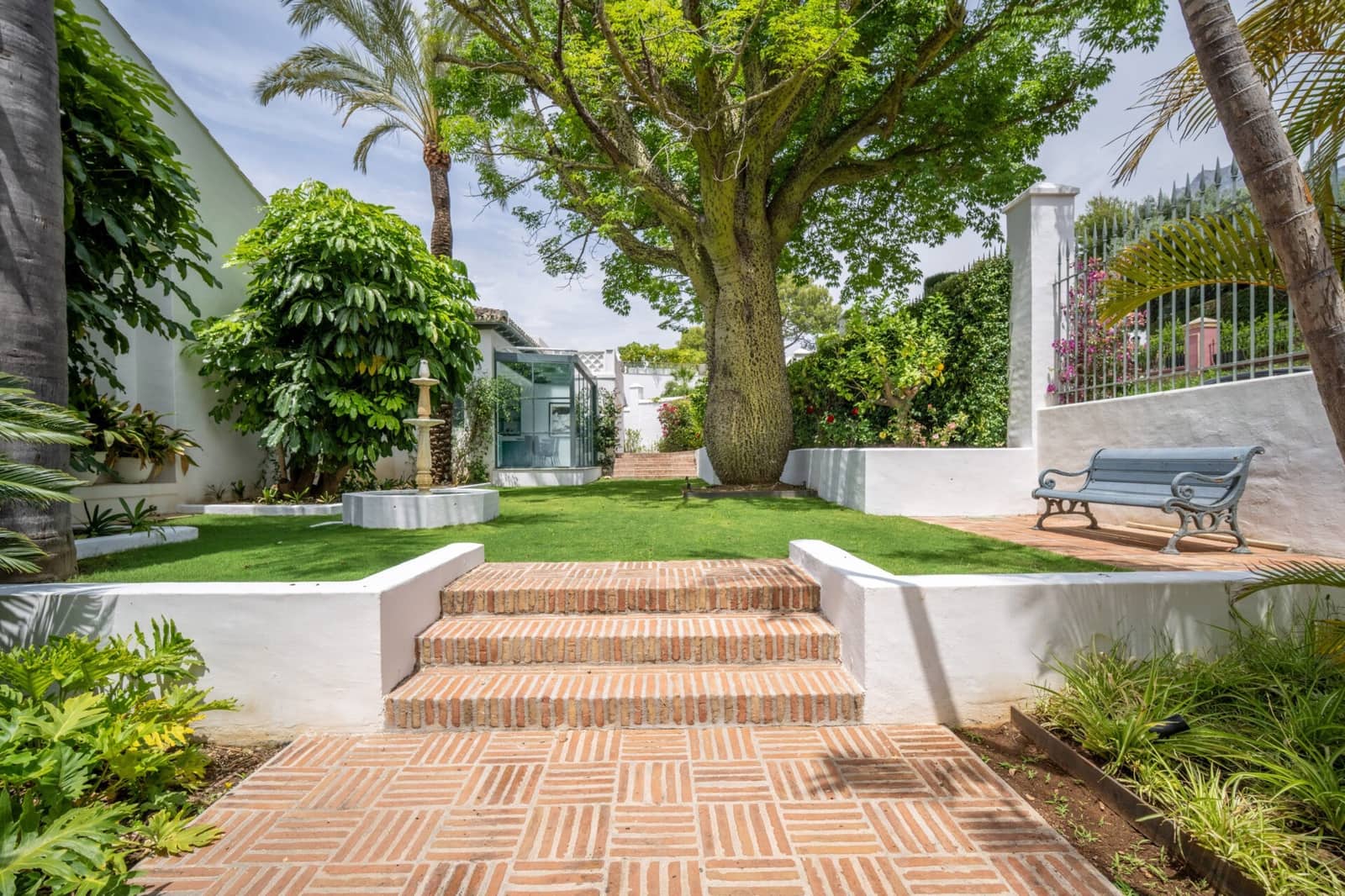 6 chambre Villa/Maison à vendre à Golden Mile avec piscine garage - 11 950 000 € (Ref: 9815714)