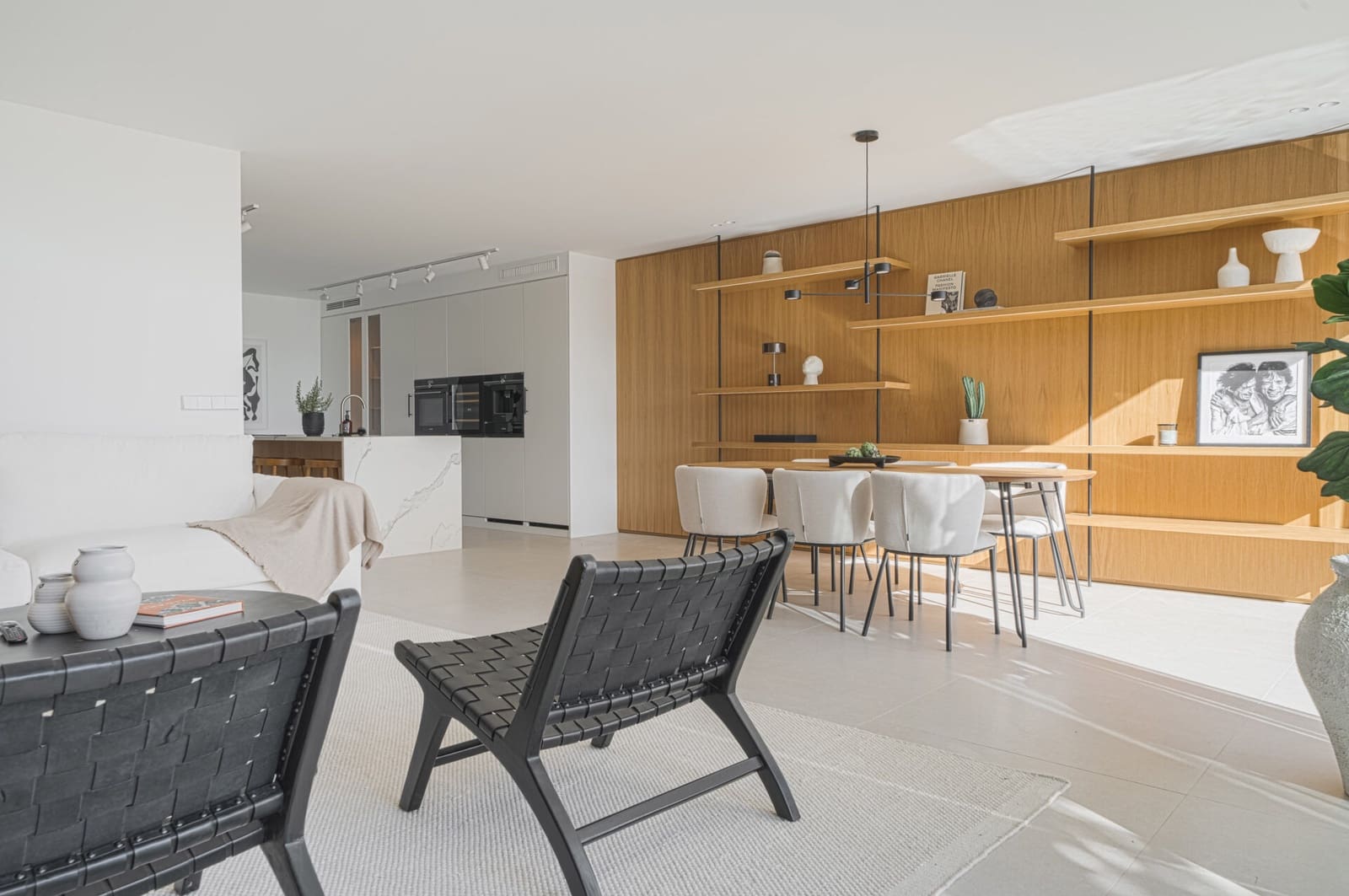 3 sovrum Lägenhet till salu i Nueva Andalucia med pool garage - 1 349 000 € (Ref: 9815717)