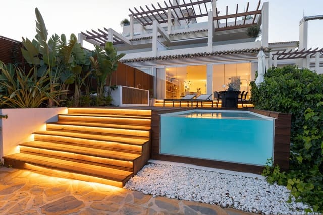 3 sovrum Lägenhet till salu i Nueva Andalucia, Marbella med pool garage - 1 349 000 € (Ref: 9815717)