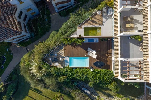 3 sovrum Lägenhet till salu i Nueva Andalucia, Marbella med pool garage - 1 349 000 € (Ref: 9815717)