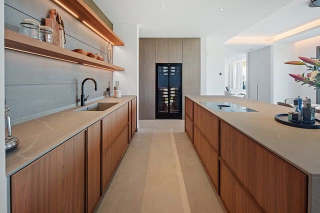 4 camera da letto Villa in vendita in El Rosario, Marbella con piscina garage - 6.500.000 € (Rif: 9817837)