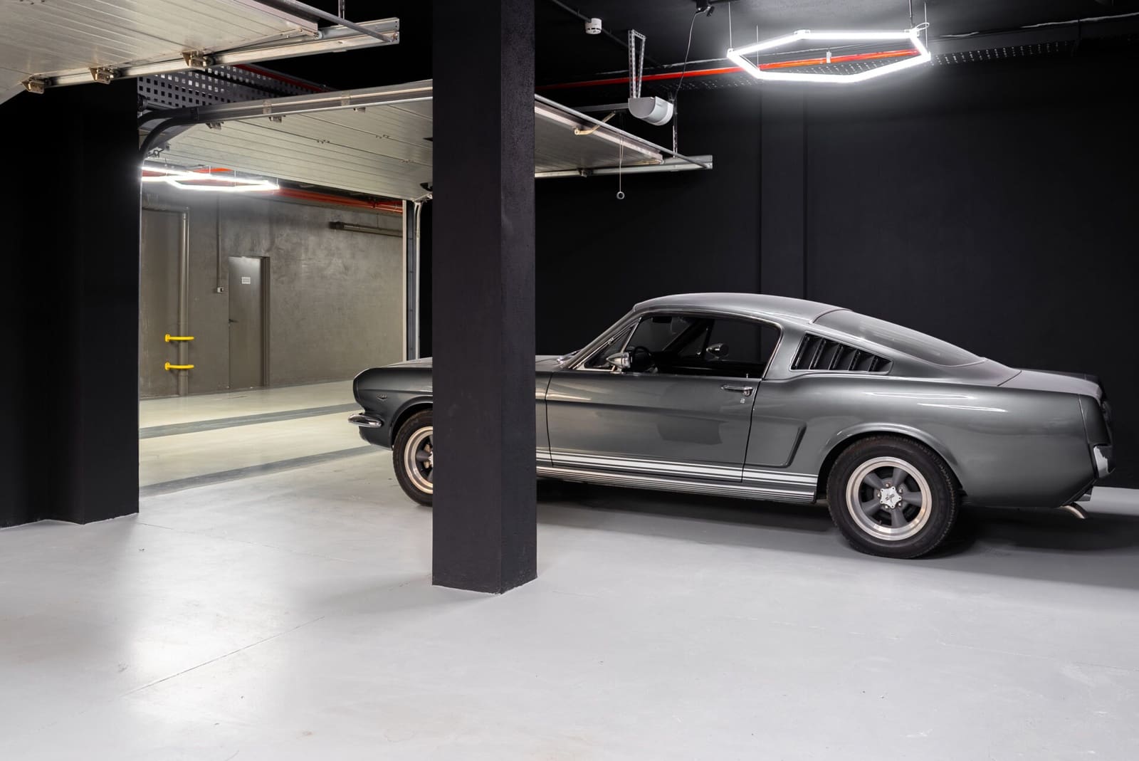 3 sypialnia Dom na sprzedaż w Golden Mile z basenem garażem - 3 850 000 € (Ref: 9817838)