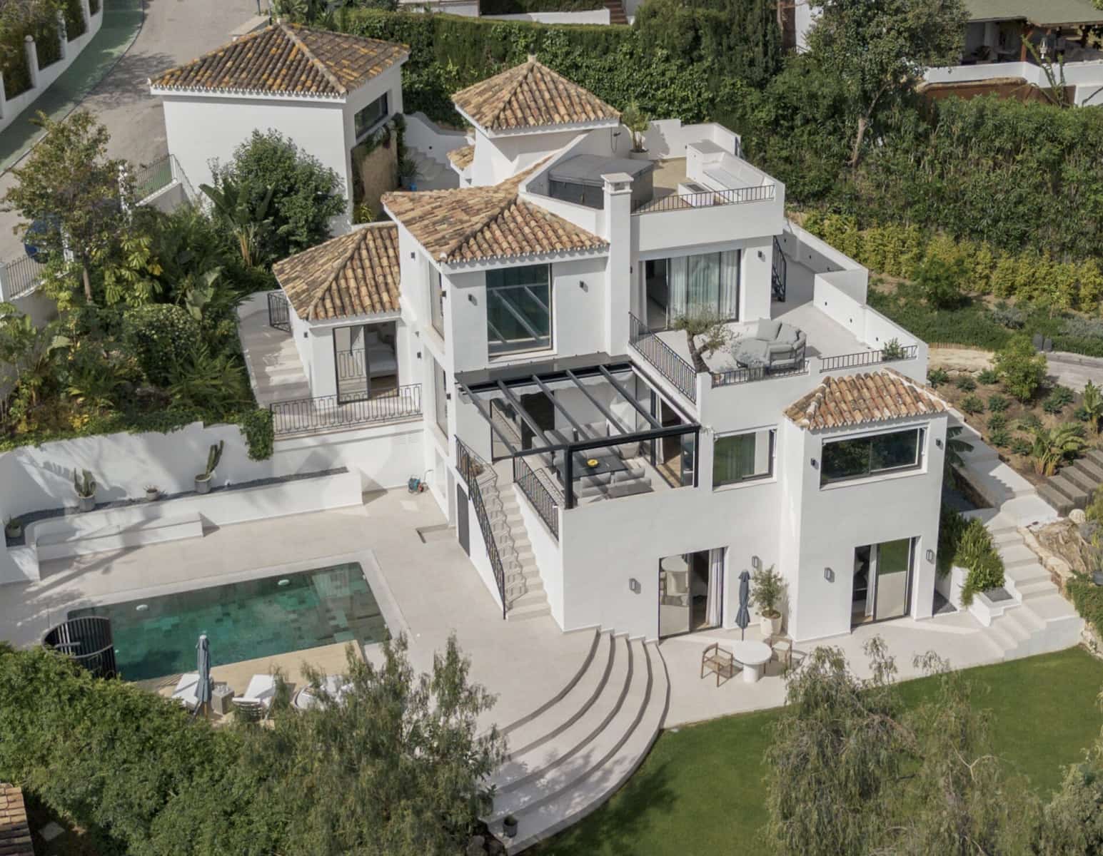 5 chambre Villa/Maison à vendre à Nueva Andalucia avec piscine - 3 250 000 € (Ref: 9822416)