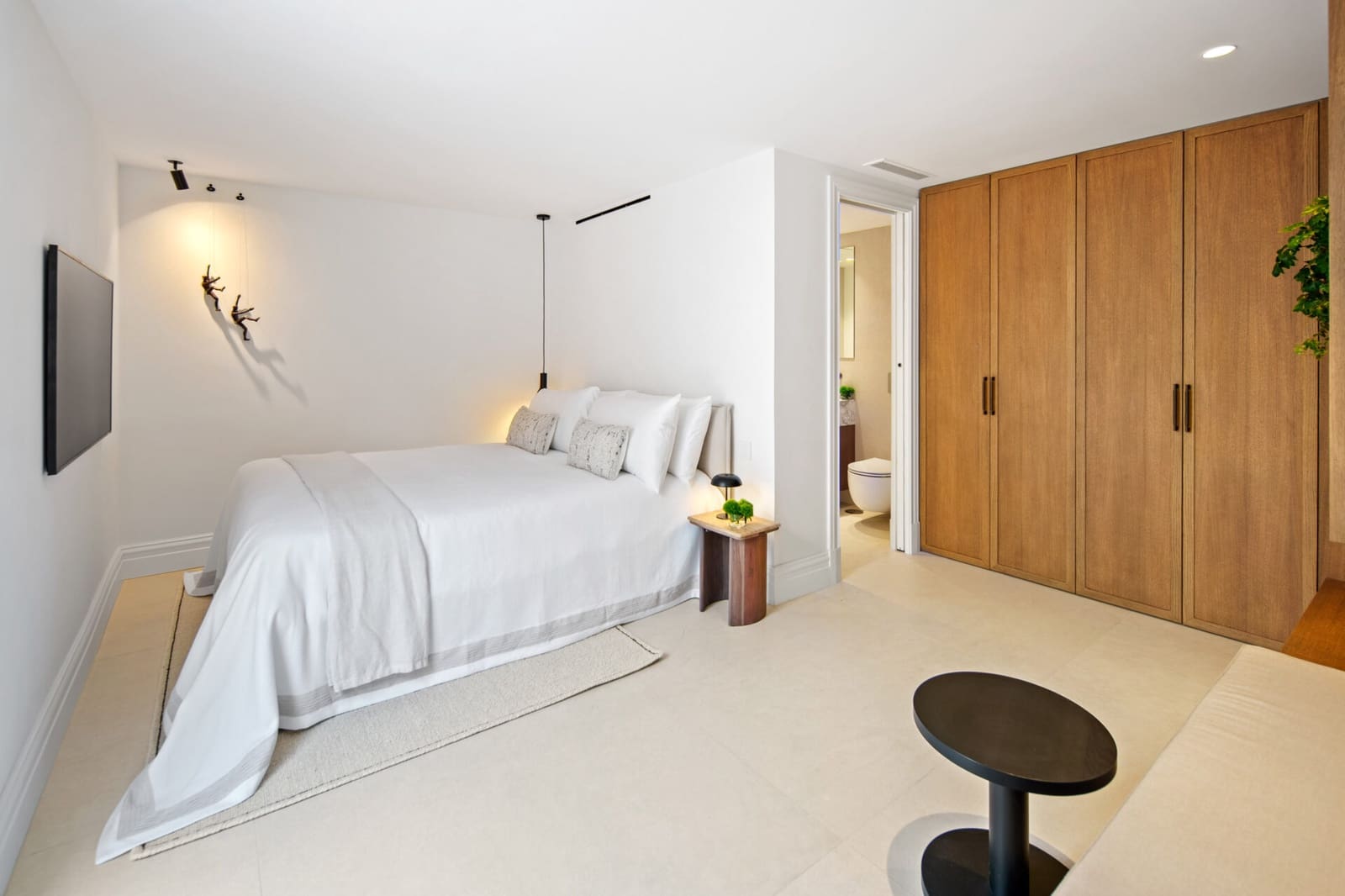 Chalet de 4 habitaciones en Nueva Andalucia en venta con piscina garaje - 5.995.000 € (Ref: 9824750)