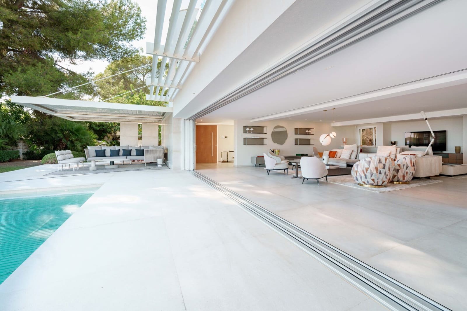 5 bedroom Villa for sale in Golden Mile with pool - € 6,200,000 (Ref: 9831077)