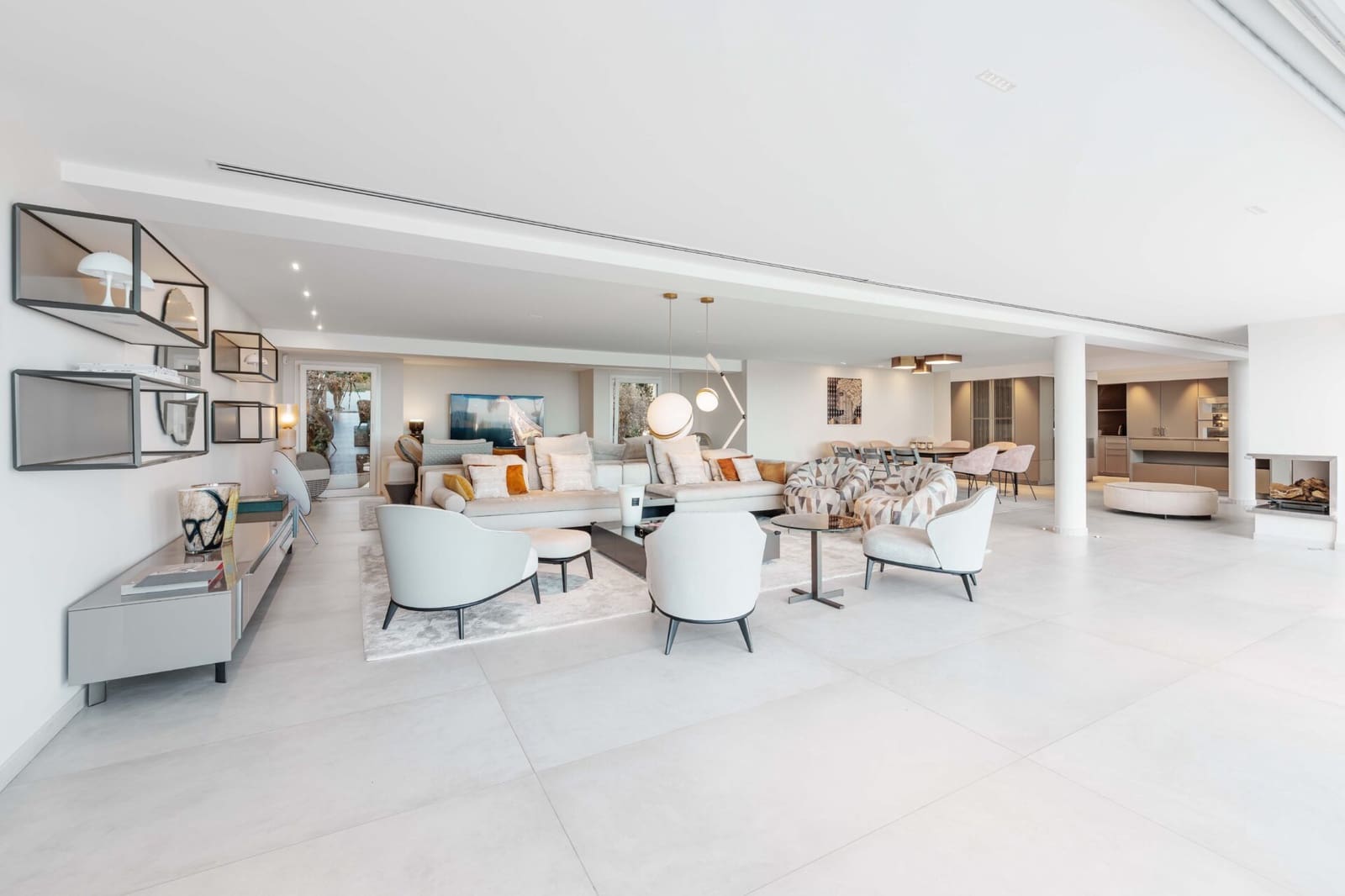 5 bedroom Villa for sale in Golden Mile with pool - € 6,200,000 (Ref: 9831077)