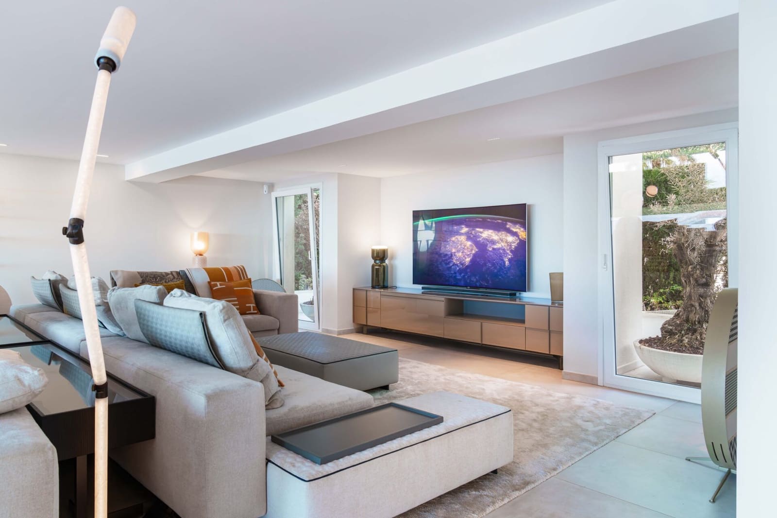 5 bedroom Villa for sale in Golden Mile with pool - € 6,200,000 (Ref: 9831077)