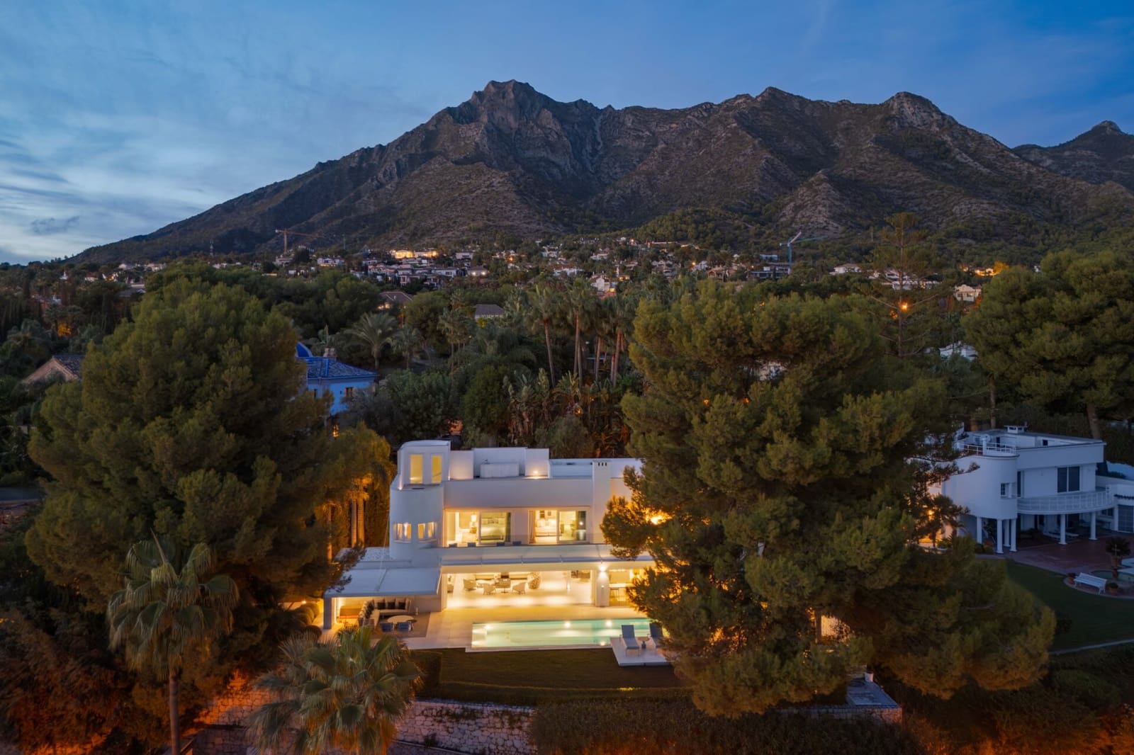 5 bedroom Villa for sale in Golden Mile with pool - € 6,200,000 (Ref: 9831077)