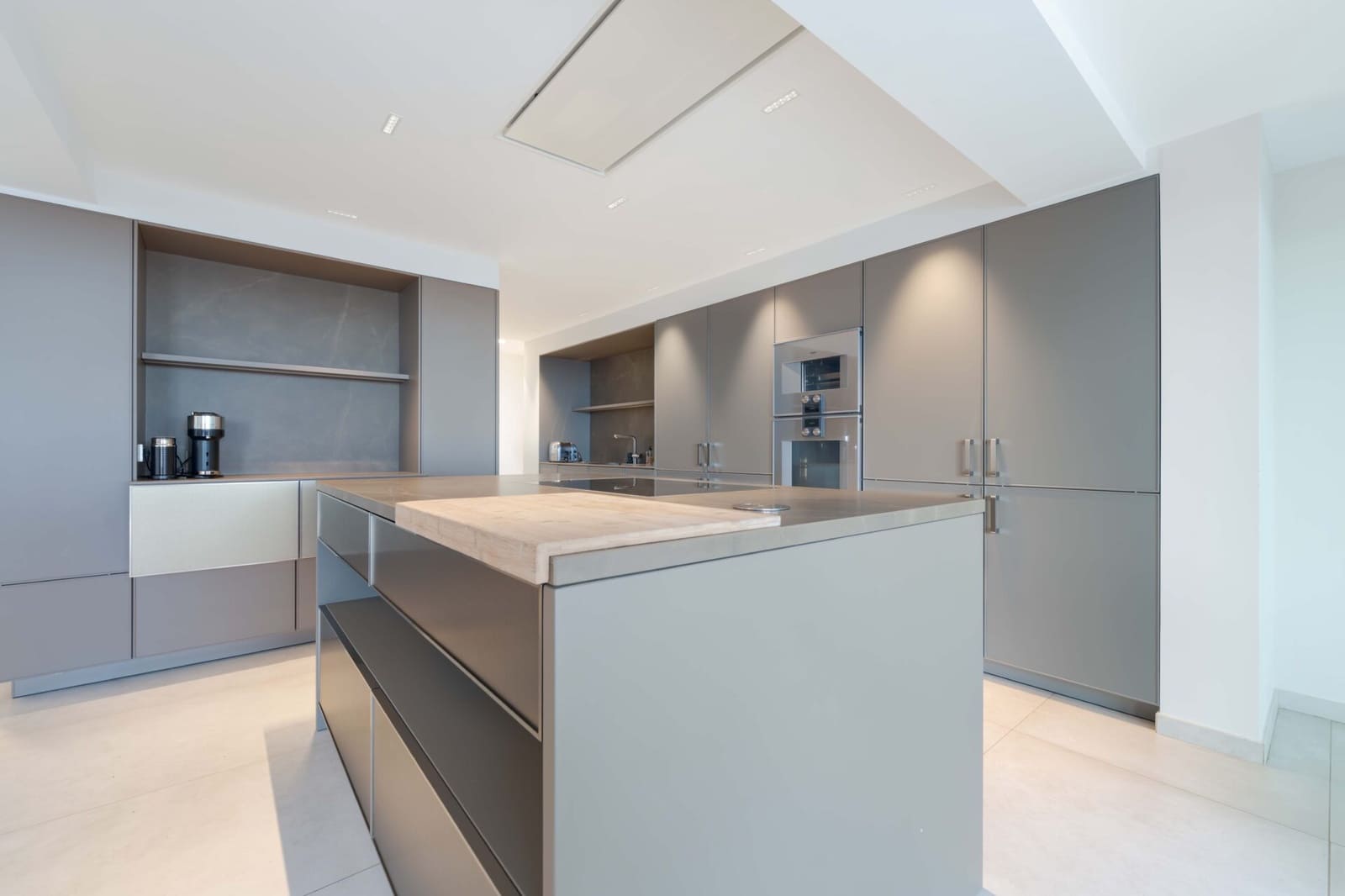 5 bedroom Villa for sale in Golden Mile with pool - € 6,200,000 (Ref: 9831077)