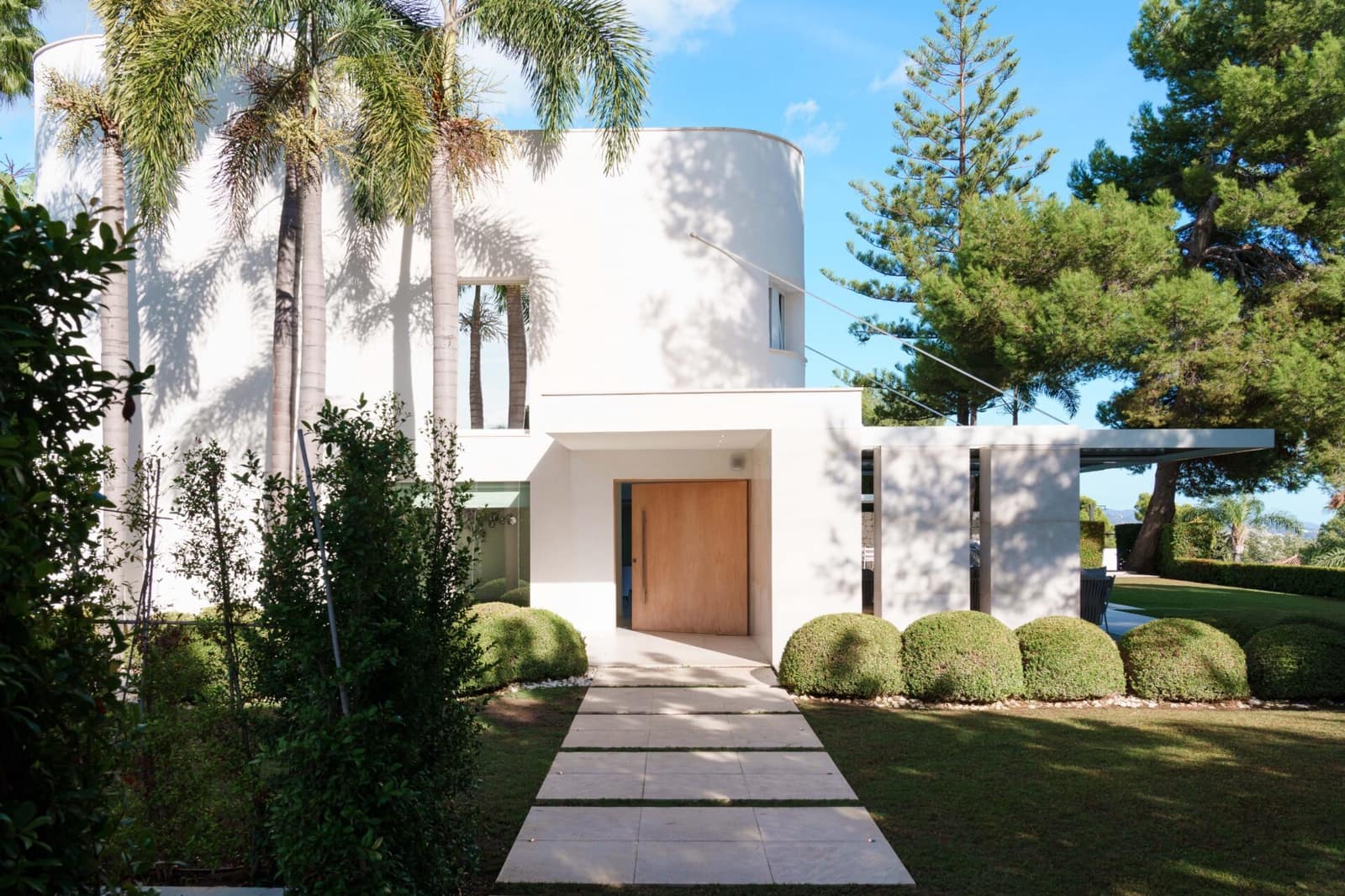 5 bedroom Villa for sale in Golden Mile with pool - € 6,200,000 (Ref: 9831077)
