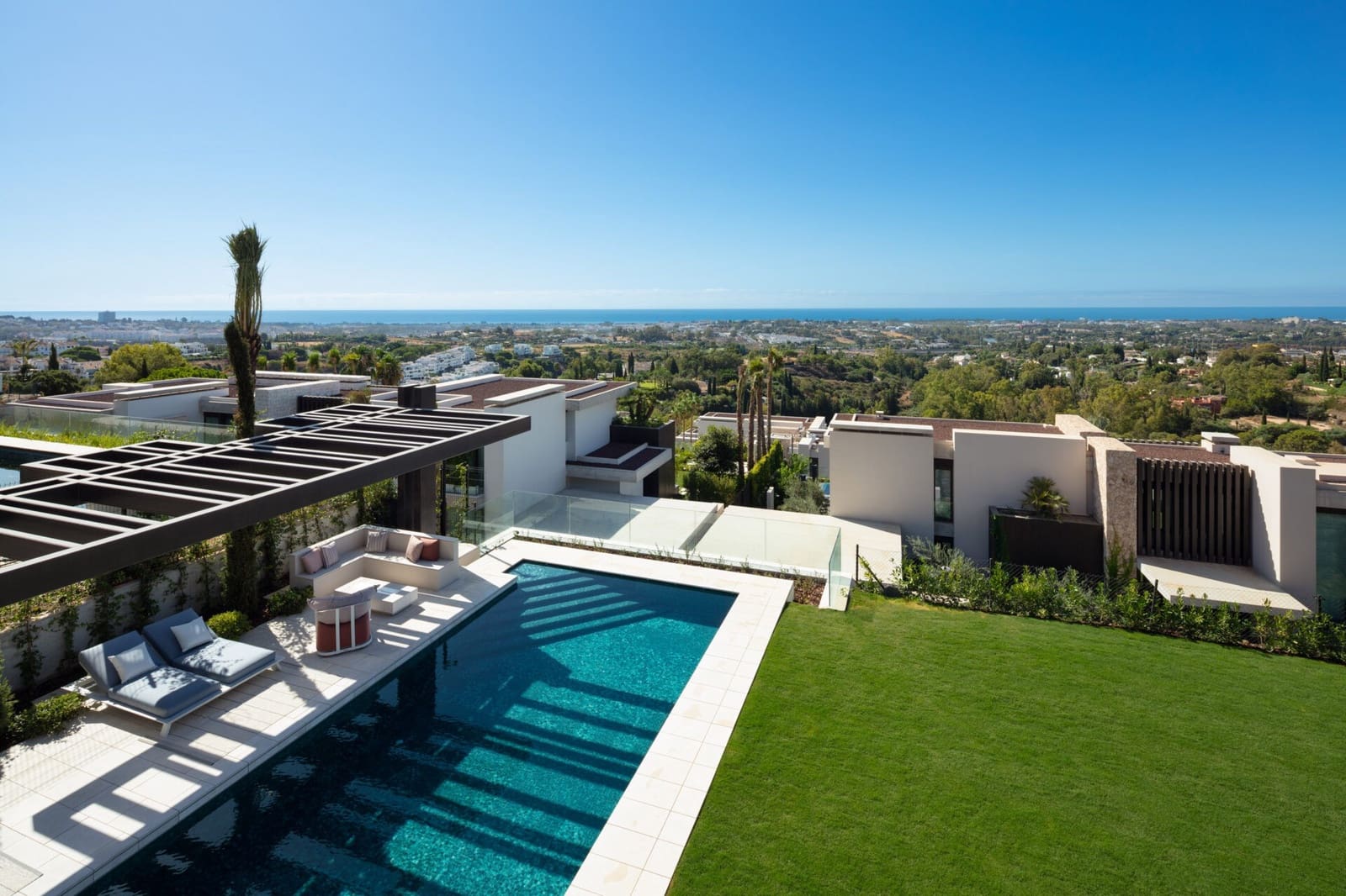Chalet de 7 habitaciones en La Quinta en venta con piscina - 9.950.000 € (Ref: 9833492)