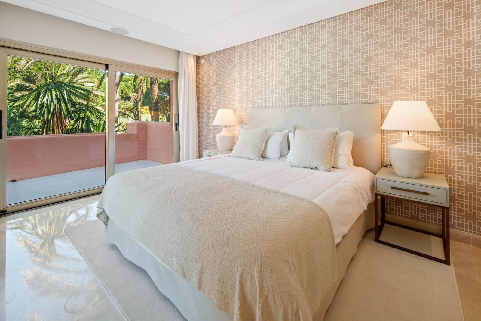3 bedroom Penthouse for sale in Marbella with pool garage - € 4,250,000 (Ref: 9845228)