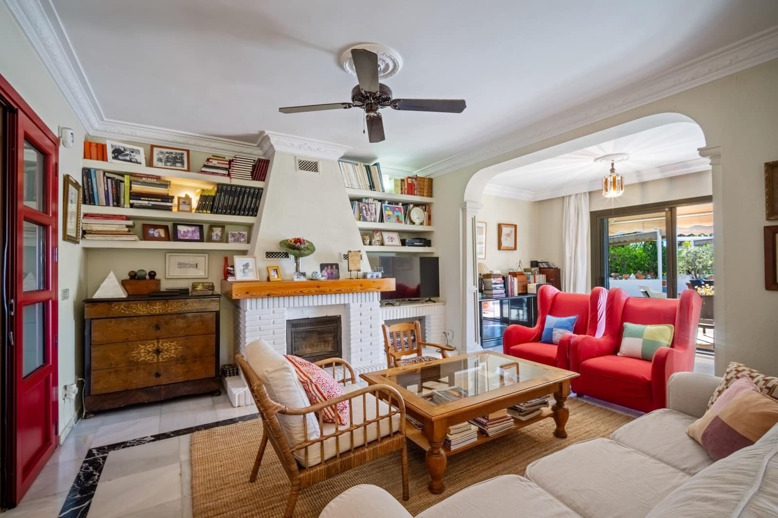 4 sypialnia Willa na sprzedaż w Marbella z basenem garażem - 2 695 000 € (Ref: 9845229)
