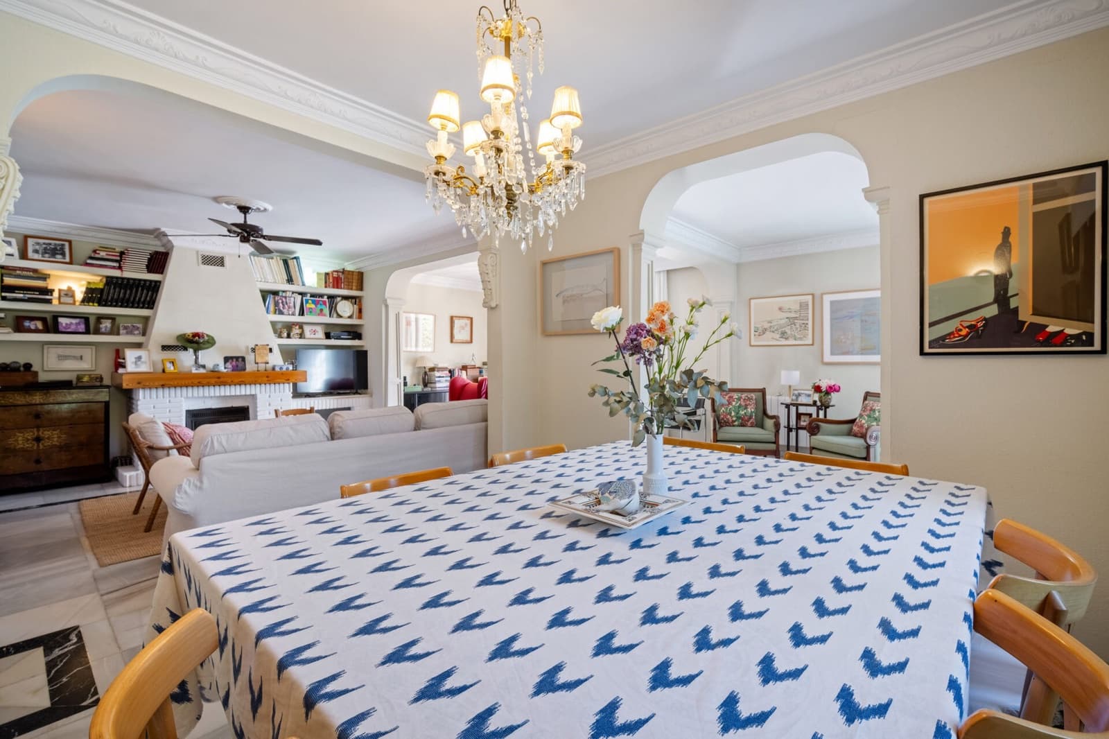 4 sypialnia Willa na sprzedaż w Marbella z basenem garażem - 2 695 000 € (Ref: 9845229)