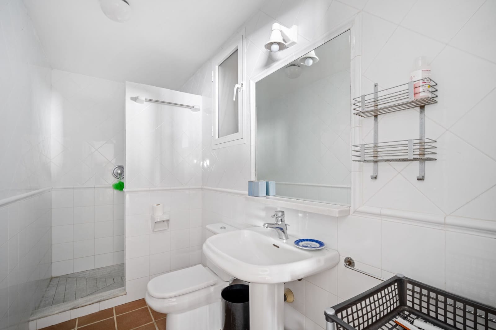 4 sypialnia Willa na sprzedaż w Marbella z basenem garażem - 2 695 000 € (Ref: 9845229)